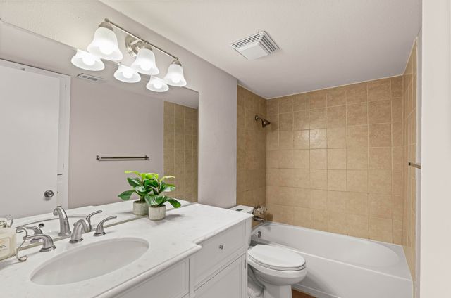 5809 Harvest Hill Road 2055, Dallas, TX 75230