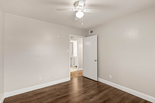 5809 Harvest Hill Road 2055, Dallas, TX 75230