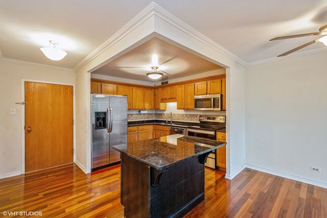 211 E Ohio Street 1914, Chicago, IL 60611