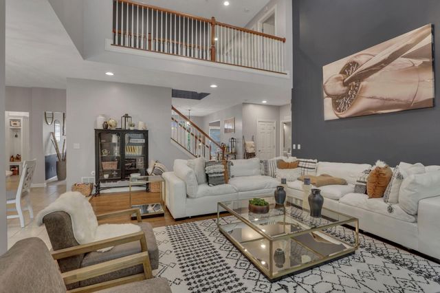 7097 Pleasant Colony Circle, Blacklick, OH 43004