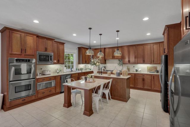 7097 Pleasant Colony Circle, Blacklick, OH 43004