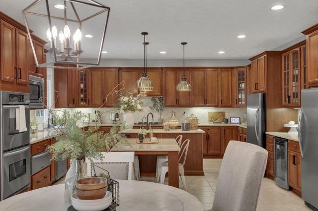 7097 Pleasant Colony Circle, Blacklick, OH 43004