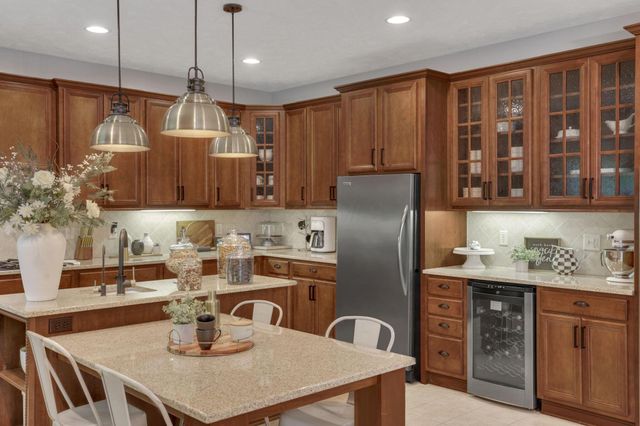 7097 Pleasant Colony Circle, Blacklick, OH 43004