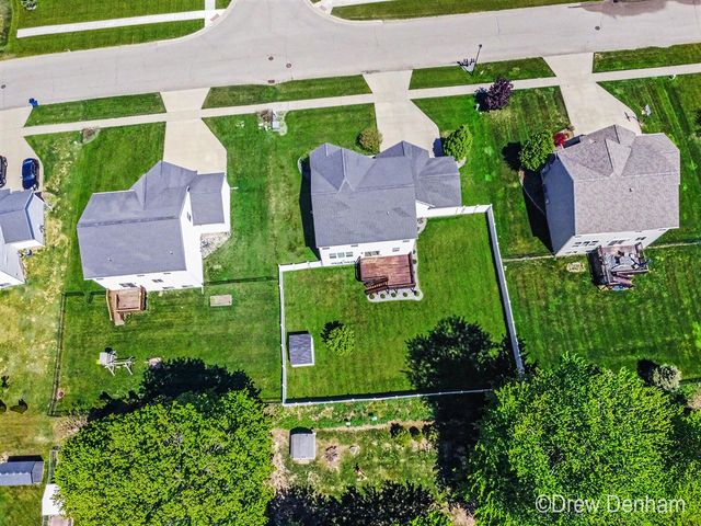 1292 Shadow Hills Drive, Byron Center, MI 49315