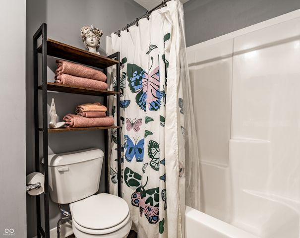 16402 Sedalia Drive, Fishers, IN 46040