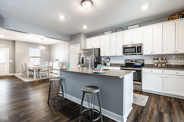 16402 Sedalia Drive, Fishers, IN 46040