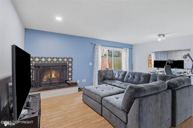 7020 Meteor Court, Anchorage, AK 99504