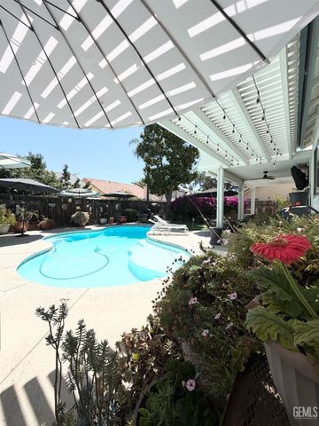 4910 Sanderling Lane, Bakersfield, CA 93312