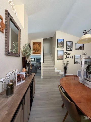4910 Sanderling Lane, Bakersfield, CA 93312