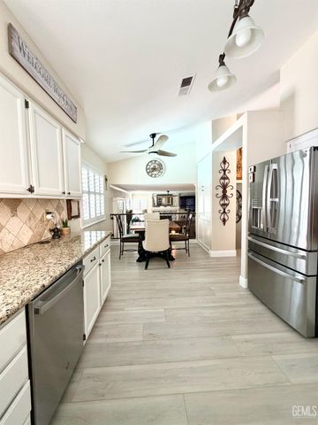 4910 Sanderling Lane, Bakersfield, CA 93312