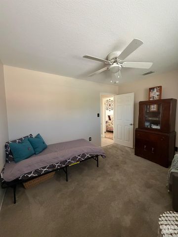 4910 Sanderling Lane, Bakersfield, CA 93312