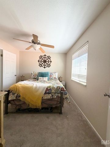 4910 Sanderling Lane, Bakersfield, CA 93312