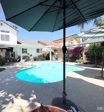 4910 Sanderling Lane, Bakersfield, CA 93312