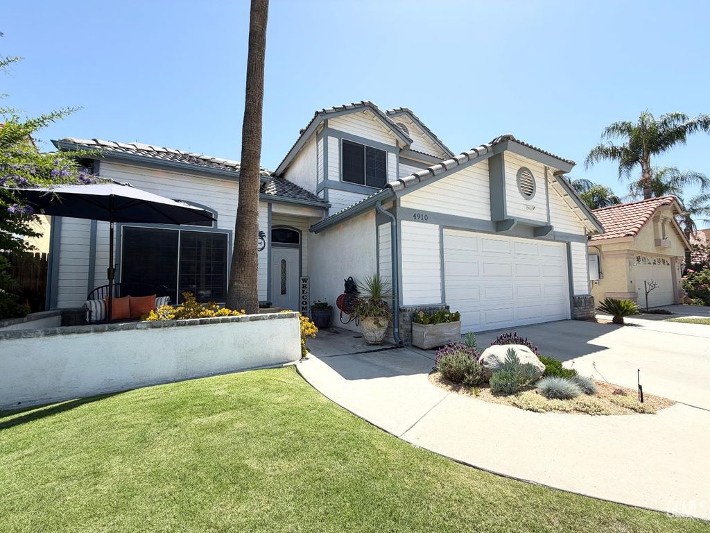 4910 Sanderling Lane, Bakersfield, CA 93312