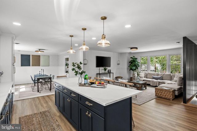 187 S LAKESIDE DR E, Medford, NJ 08055