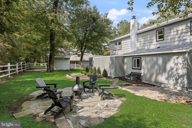 187 S LAKESIDE DR E, Medford, NJ 08055