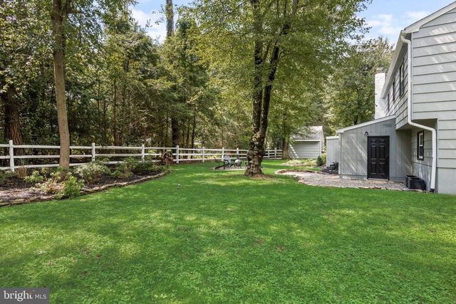 187 S LAKESIDE DR E, Medford, NJ 08055