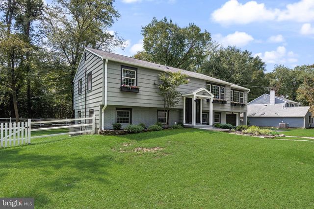 187 S LAKESIDE DR E, Medford, NJ 08055