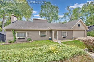 1030 Forest Lake Boulevard, Lake Orion, MI 48362