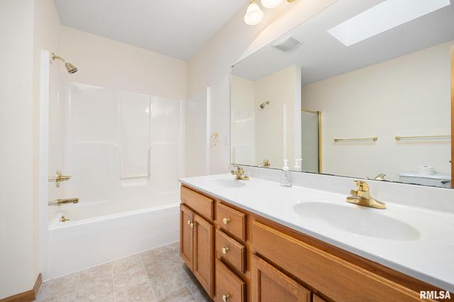 135 COMFORT Way, Washington, IL 61571