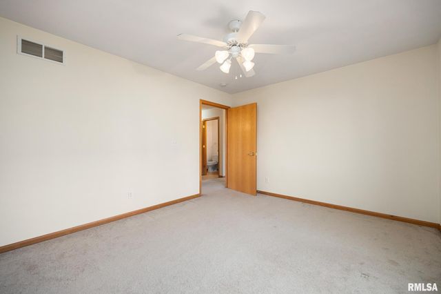 135 COMFORT Way, Washington, IL 61571