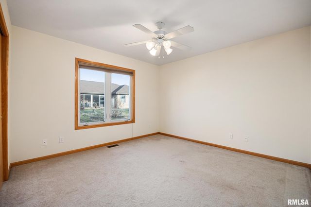 135 COMFORT Way, Washington, IL 61571