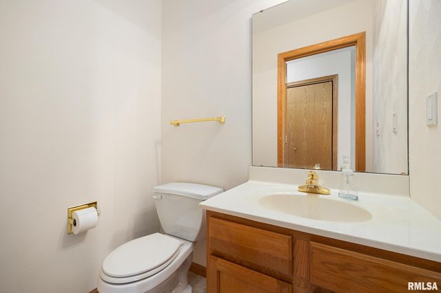 135 COMFORT Way, Washington, IL 61571