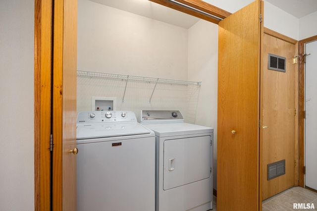 135 COMFORT Way, Washington, IL 61571