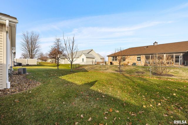 135 COMFORT Way, Washington, IL 61571