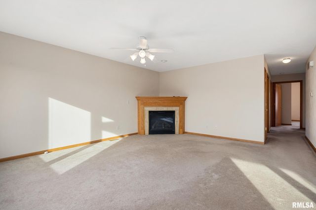 135 COMFORT Way, Washington, IL 61571