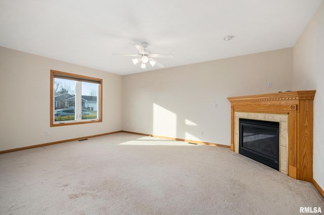 135 COMFORT Way, Washington, IL 61571