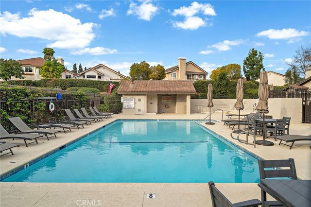 10 Starfall, Irvine, CA 92603