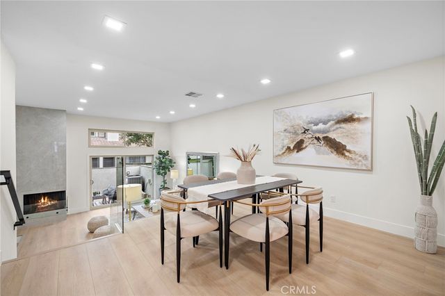 10 Starfall, Irvine, CA 92603