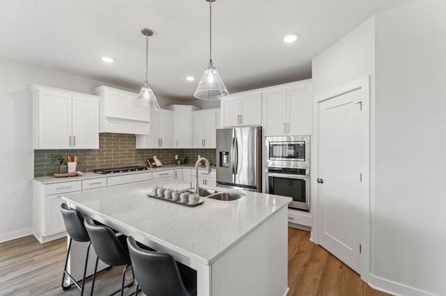 11764 35th Street N, Lake Elmo, MN 55042
