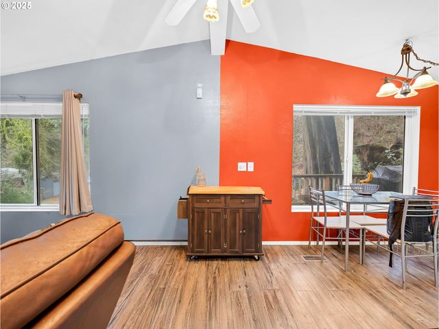 32700 Se LEEWOOD Ln, Boring, OR 97009