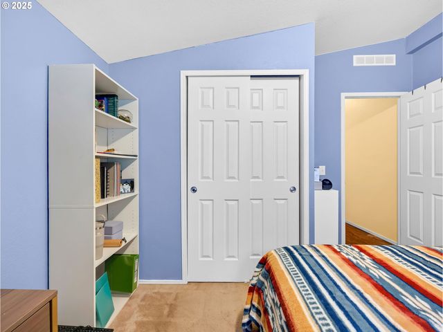 32700 Se LEEWOOD Ln, Boring, OR 97009