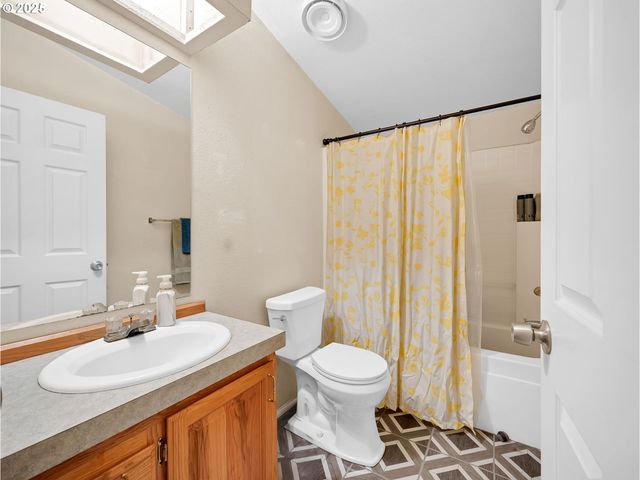 32700 Se LEEWOOD Ln, Boring, OR 97009