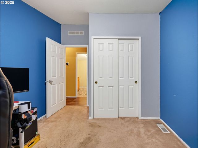 32700 Se LEEWOOD Ln, Boring, OR 97009