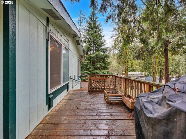 32700 Se LEEWOOD Ln, Boring, OR 97009