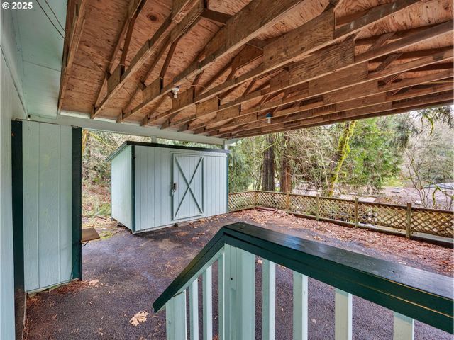 32700 Se LEEWOOD Ln, Boring, OR 97009