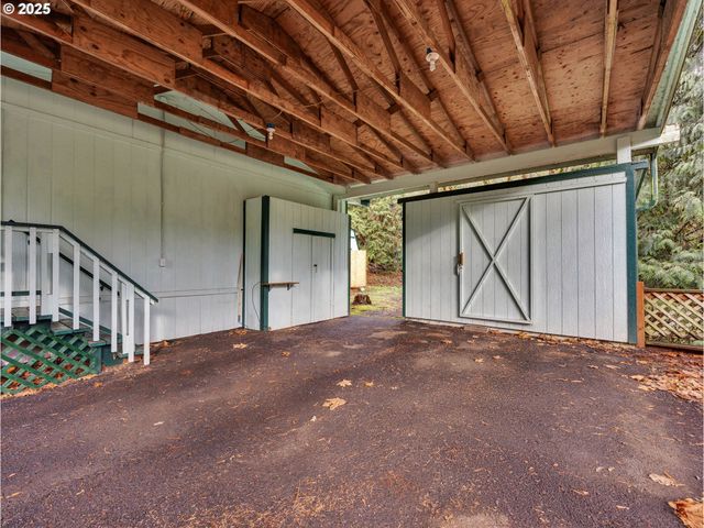 32700 Se LEEWOOD Ln, Boring, OR 97009