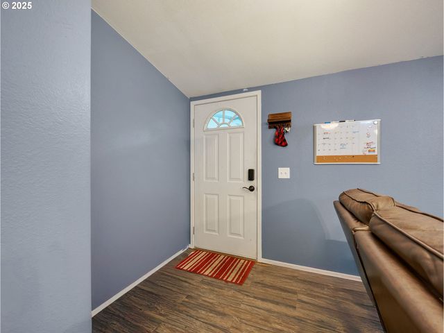 32700 Se LEEWOOD Ln, Boring, OR 97009