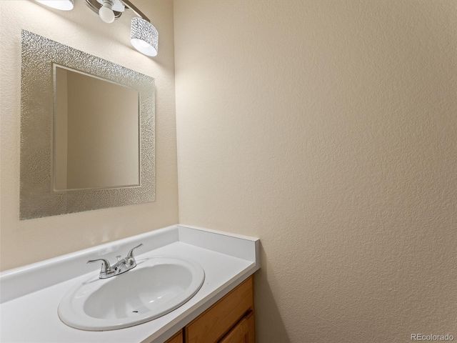 4005 S Killarney Way, Aurora, CO 80013