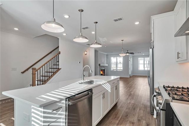 1115 Larkin Dr, Buford, GA 30518