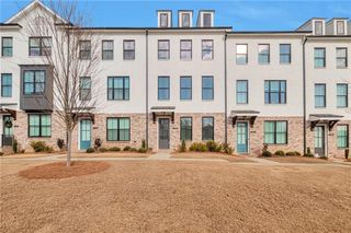 1115 Larkin Dr, Buford, GA 30518