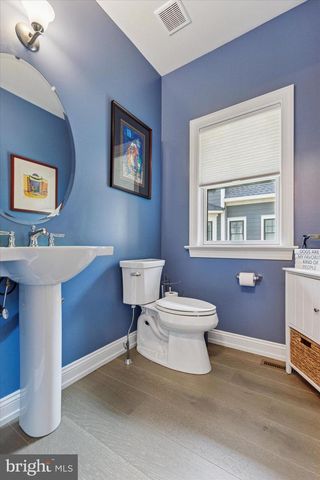 821 GREENWICH DR, Ambler, PA 19002