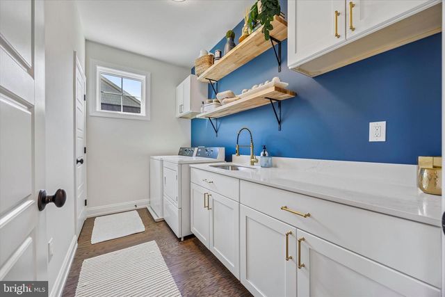 821 GREENWICH DR, Ambler, PA 19002
