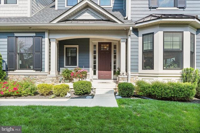 821 GREENWICH DR, Ambler, PA 19002