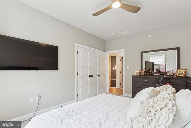 821 GREENWICH DR, Ambler, PA 19002