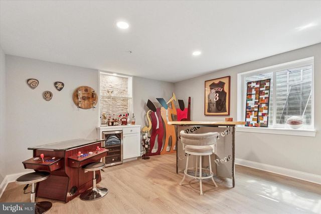 821 GREENWICH DR, Ambler, PA 19002